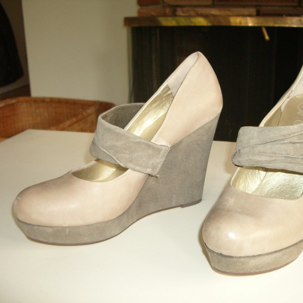 SEYCHELLES SUEDE WEDGES